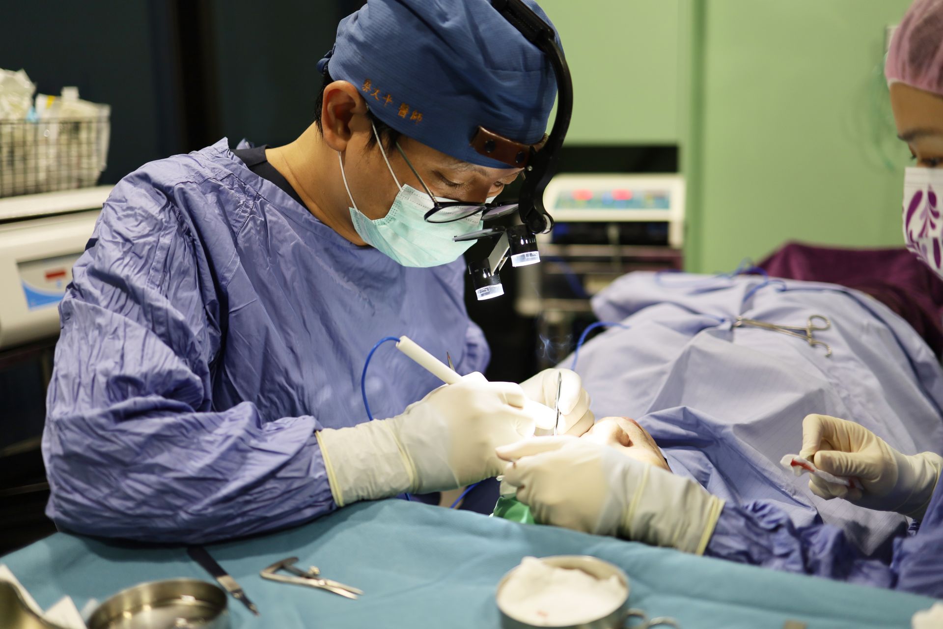 重塑雙眼神采，自信從此開始：割雙眼皮全指南